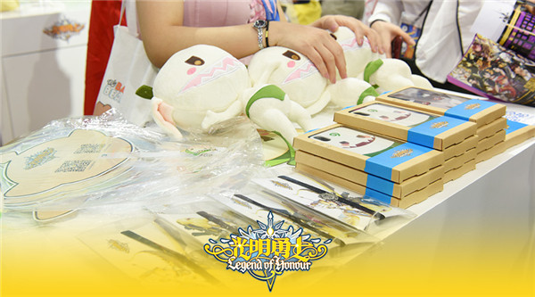 萌化全场 腾讯盛大游戏合作新品《光明勇士》登陆CCG