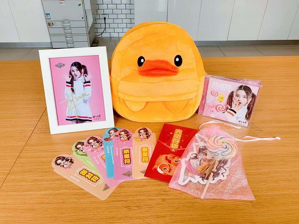 《光明勇士》今日超萌公测，和杨超越一起冲鸭！