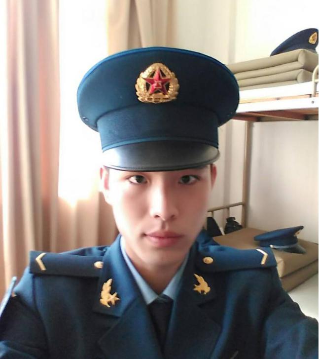 LF.cold：弃戎追梦，别样青春