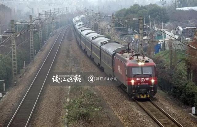 “风王”【利奇马】风力高达17级 中央气象台紧急发布红色警报